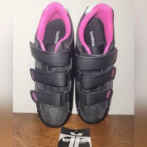 NWOT Tommaso Cycling Shoes With Cleats Size 7 Women's Black/Pink